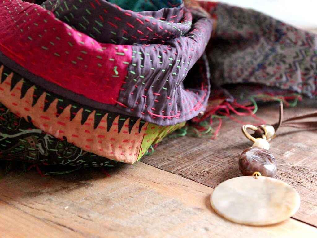 Pañuelo de india y collar