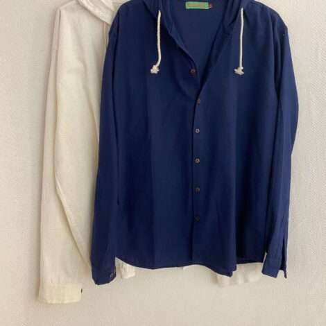 Camisa capucha lisa abierta
