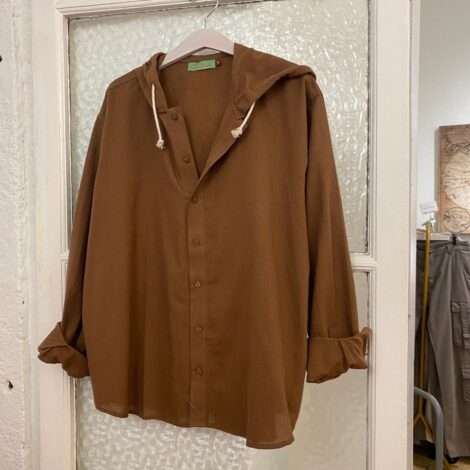 Camisa capucha abierta