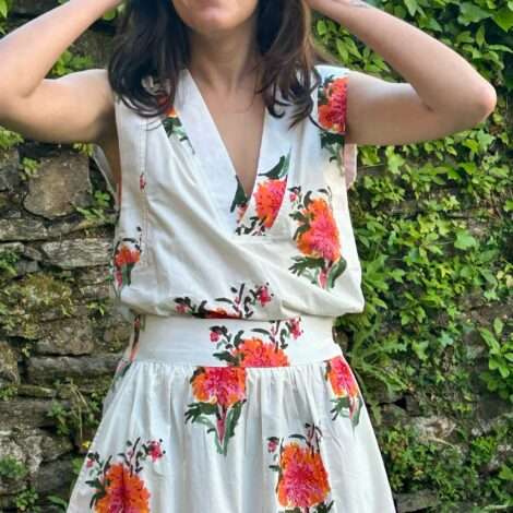 Blusa pico flores