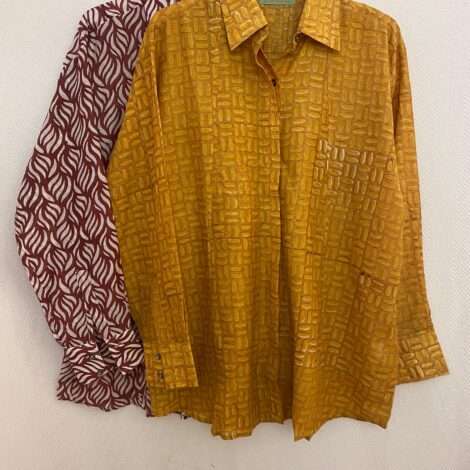 Camisa print pliegues espalda