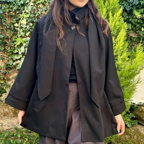 Gabardina lazo corta