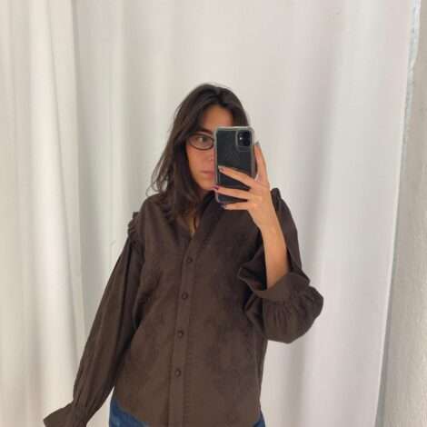 Blusa bordada volante